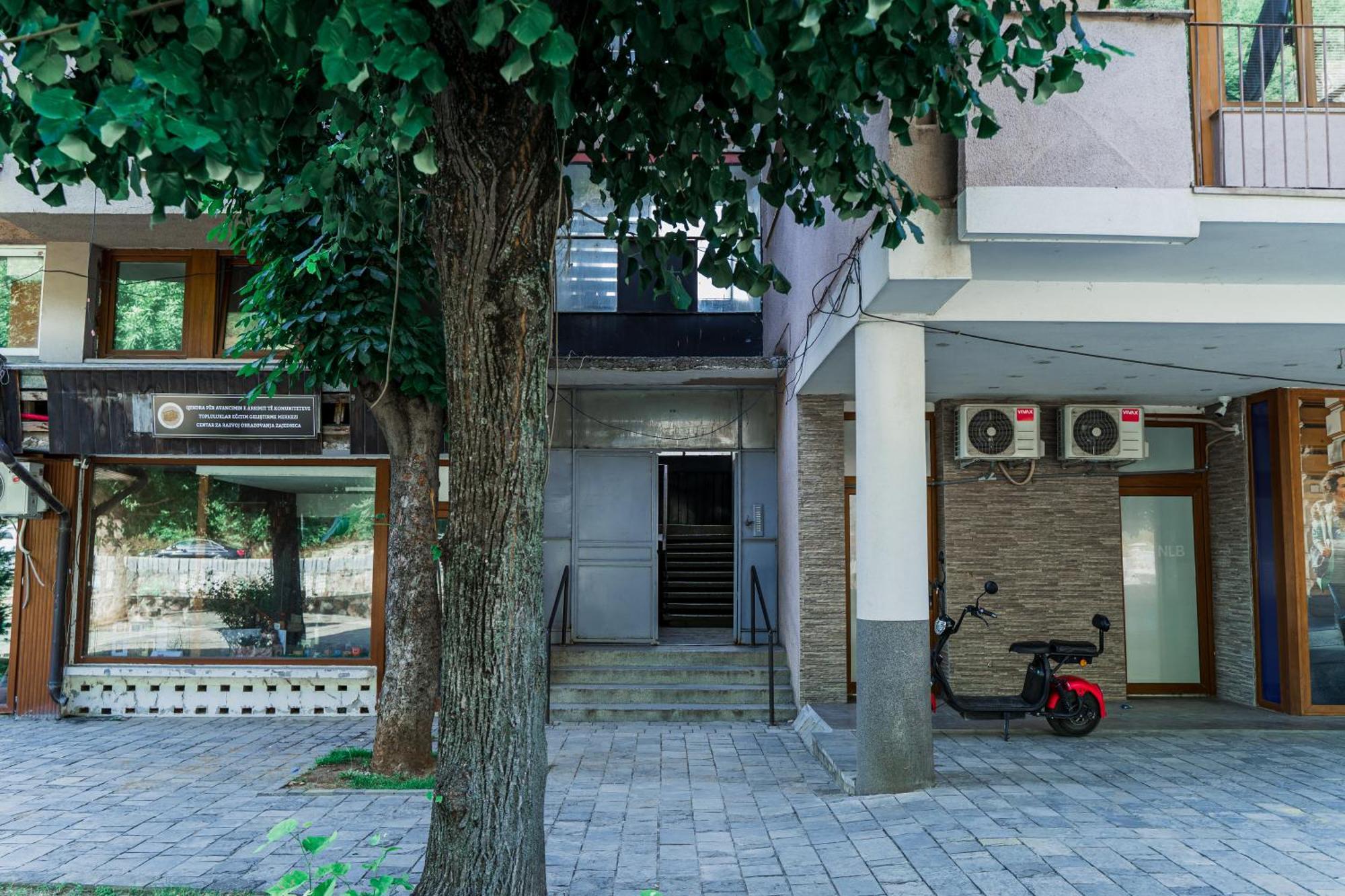 Nani Apartment Призрен Екстериор снимка