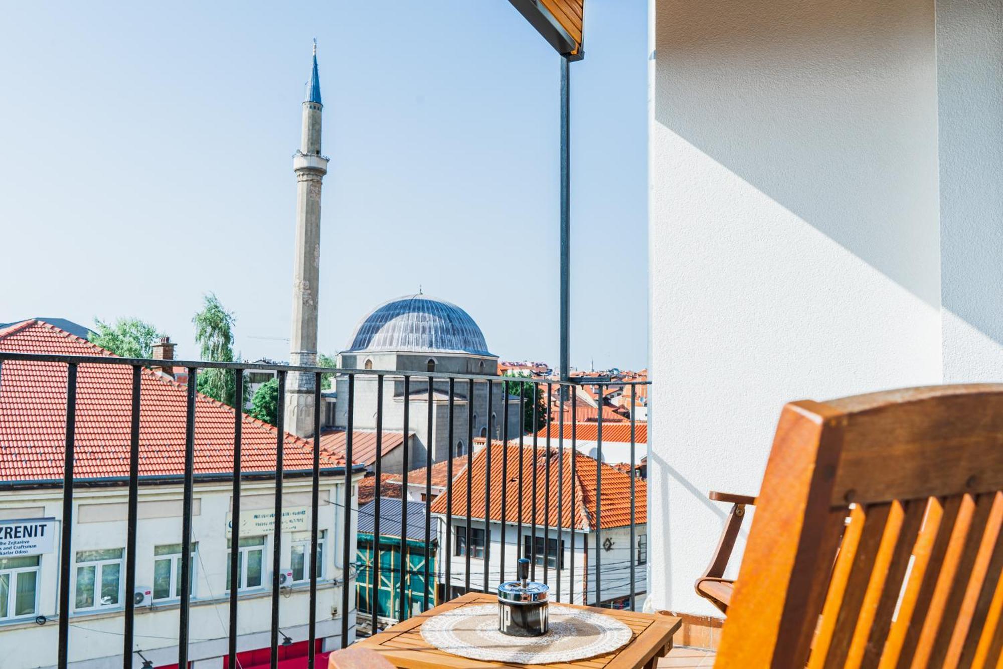 Nani Apartment Призрен Екстериор снимка